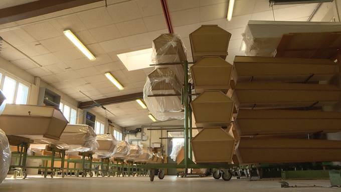 Hochbetrieb in der Sargfabrik: Vorbereitung aufs Schreckens-Szenario