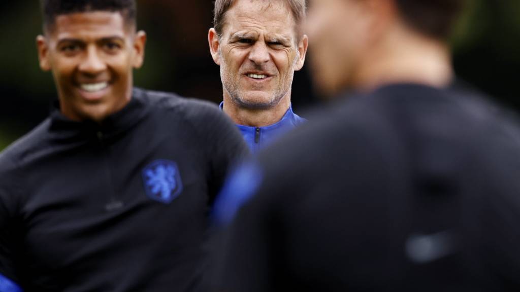 Wie viel Rotation verträgt die Mannschaft? Frank de Boer will die Elftal im unbedeutenden letzten Gruppenspiel nicht verunsichern