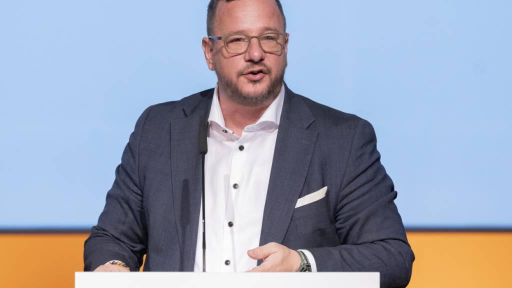 Mitte-Präsident Bregy lobt die politische Mitte