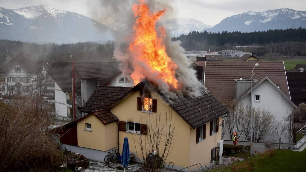 Kurznachrichten: Brand Neuhaus SG, Initiative Wil, Velo SG