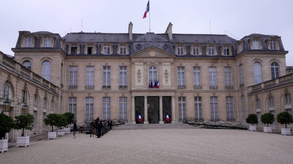 Blick auf den Élysée-Palast in Paris. Foto: Michel Euler/AP/dpa