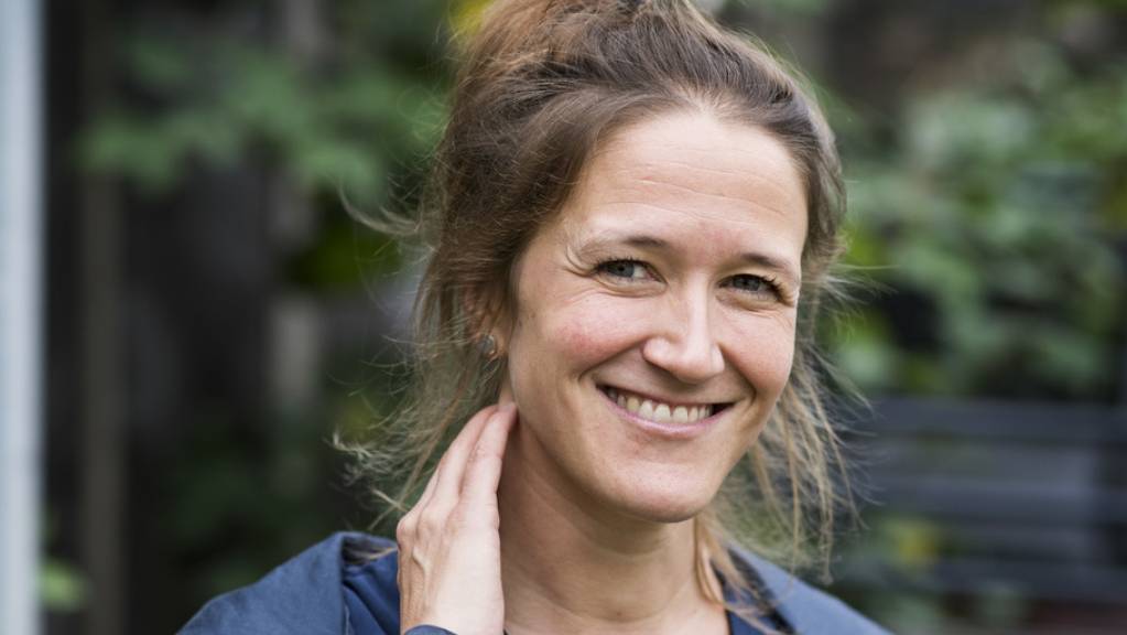 Martina Clavadetscher gewinnt für ihren dritten Roman «Die Erfindung des Ungehorsams» den Schweizer Buchpreis 2021. Die Auszeichnung erhält sie im zweiten Anlauf, nachdem sie bereits 2017 nominiert worden war. (Archivbild)