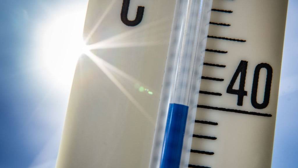 Die Stadt Zug lässt mit 300 Temperatursensoren auf seinem Stadtgebiet in Echtzeit die Temperaturen messen. (Symbolbild)