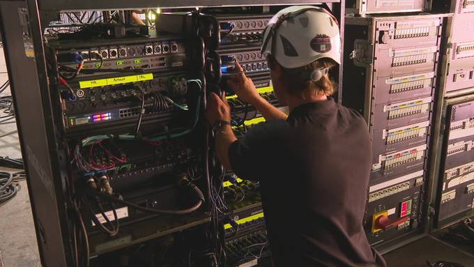 Kein Kabelsalat am Openair St.Gallen: Unterwegs mit den Bühnentechnikern im Sittertobel