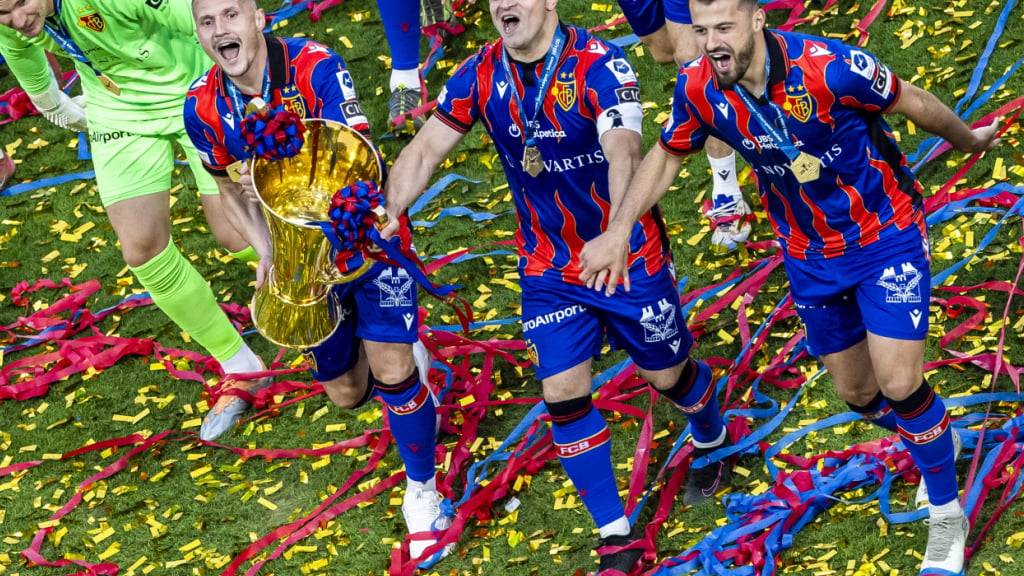Xherdan Shaqiri, zwischen Taulant Xhaka (links) und Albian Ajeti, wurde auch Torschützenkönig der Super League