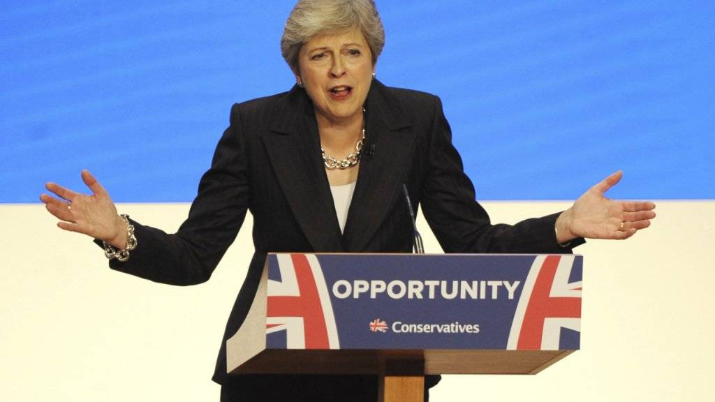 Die britische Premierministerin Theresa May hat am Mittwoch in ihrer Abschlussrede am Parteitag der Konservativen in Birmingham eine rosige Zukunft für Grossbritannien nach dem Brexit prophezeit.
