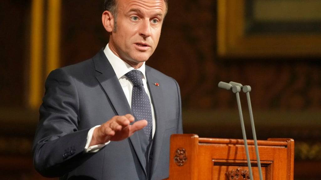 Der französische Präsident Emmanuel Macron. Foto: Alastair Grant/Pool AP/AP/dpa/Archivbild