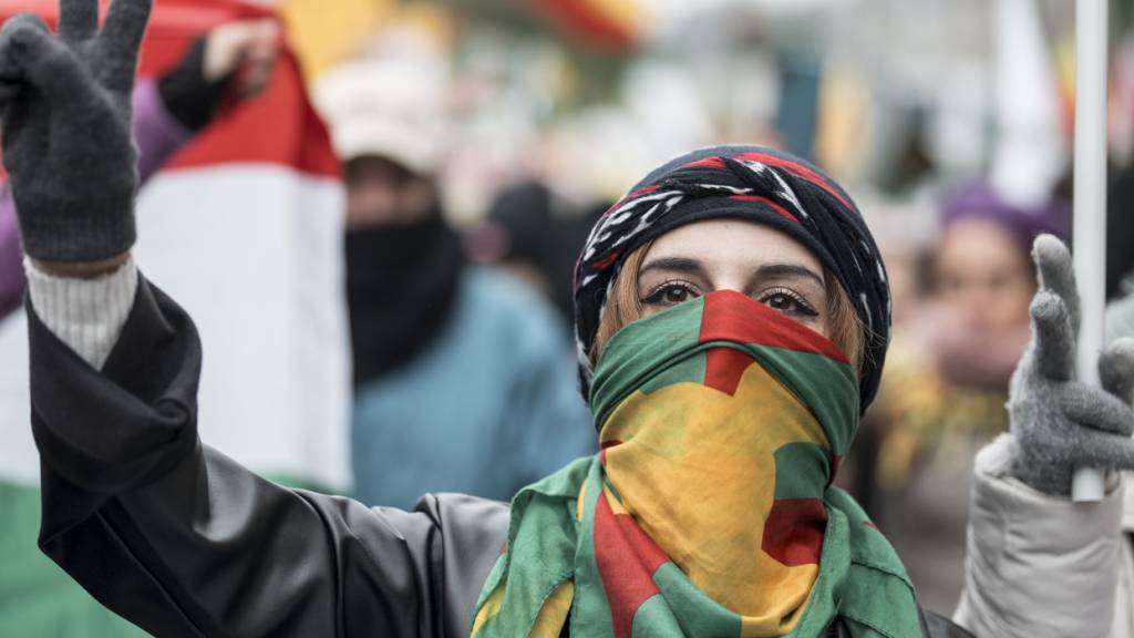 Tausende protestieren in Zürich für Kurden in Syrien