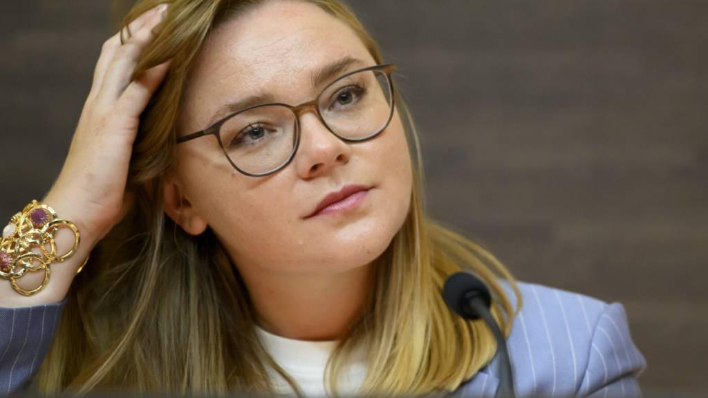 Der Parteivorstand der Mitte Waadt zeigte sich über das Vorgehen von Mitte-Staatsrätin Valérie Dittli zu ihrer erneuten Kandidatur enttäuscht. (Archivbild)