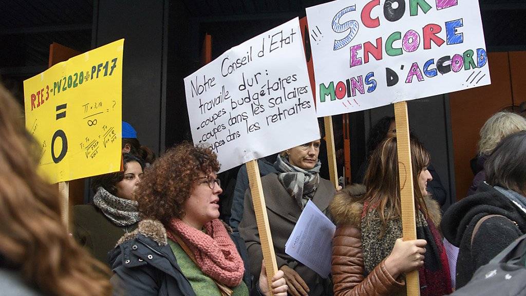 Genfer Staatsangestellte haben erneut gegen die Sparpläne der Regierung protestiert.
