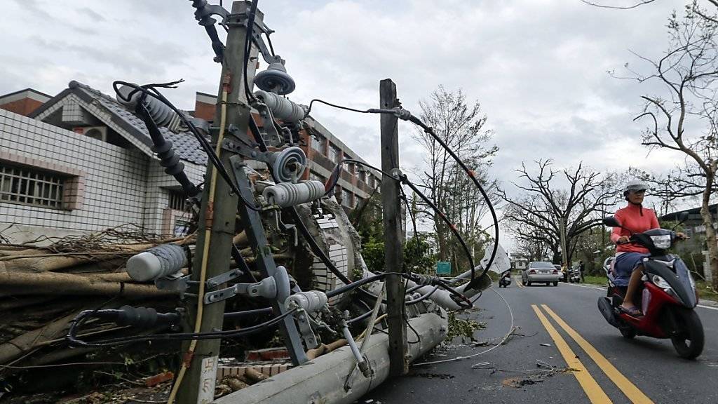 Der Taifun «Nepartak» hat nach Taiwan (Bild) auch in China für grössere Zerstörungen gesorgt.