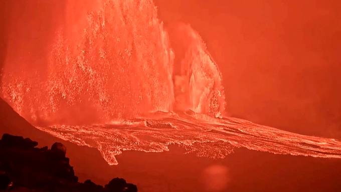 Riesige Lava-Fontänen: Vulkan Kilauea auf Hawaii erneut ausgebrochen