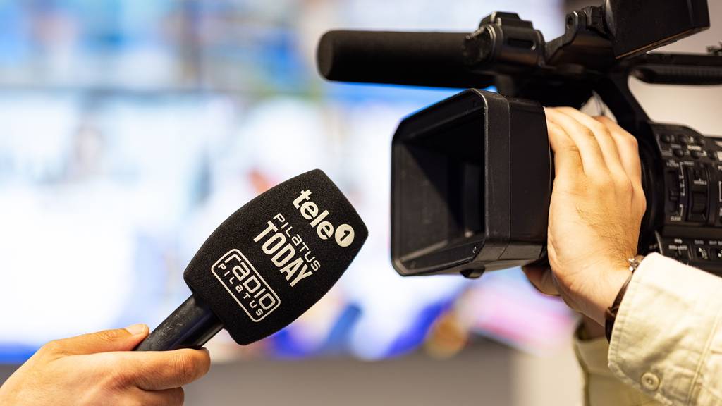 Symbolbild TV Kamera Medienarbeit