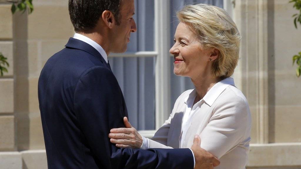 Die gewählte EU-Kommissionspräsidentin Ursula von der Leyen wird vom ranzösischen Staatspräsidenten Emmanuel Macron in Paris empfangen