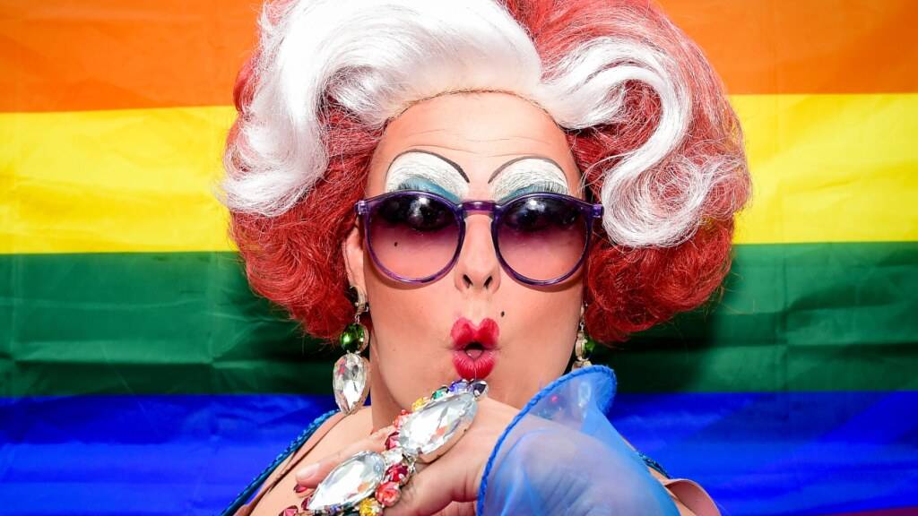Eine Drag Queen lädt am 17. Mai zur Stadtführung in Luzern. (Symbolbild)
