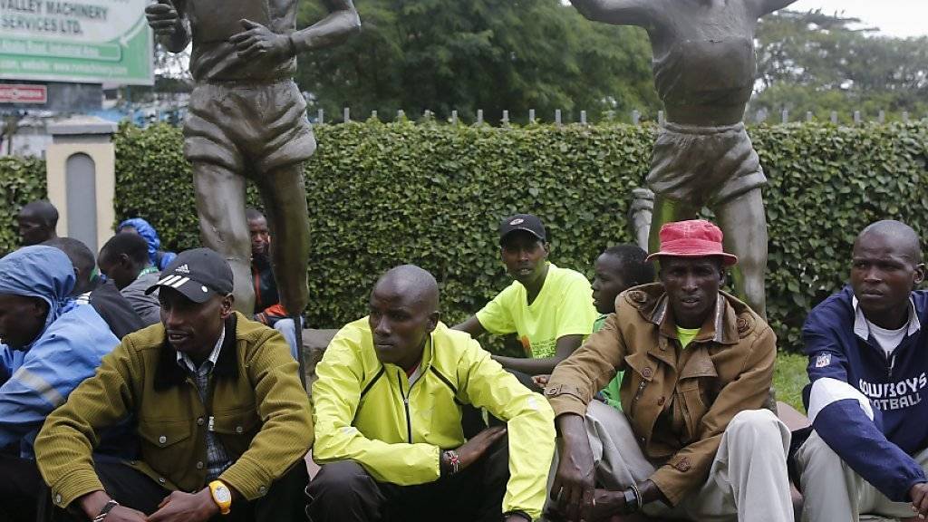 Protest von kenianischen Athleten vor der Verbandszentrale in Nairobi