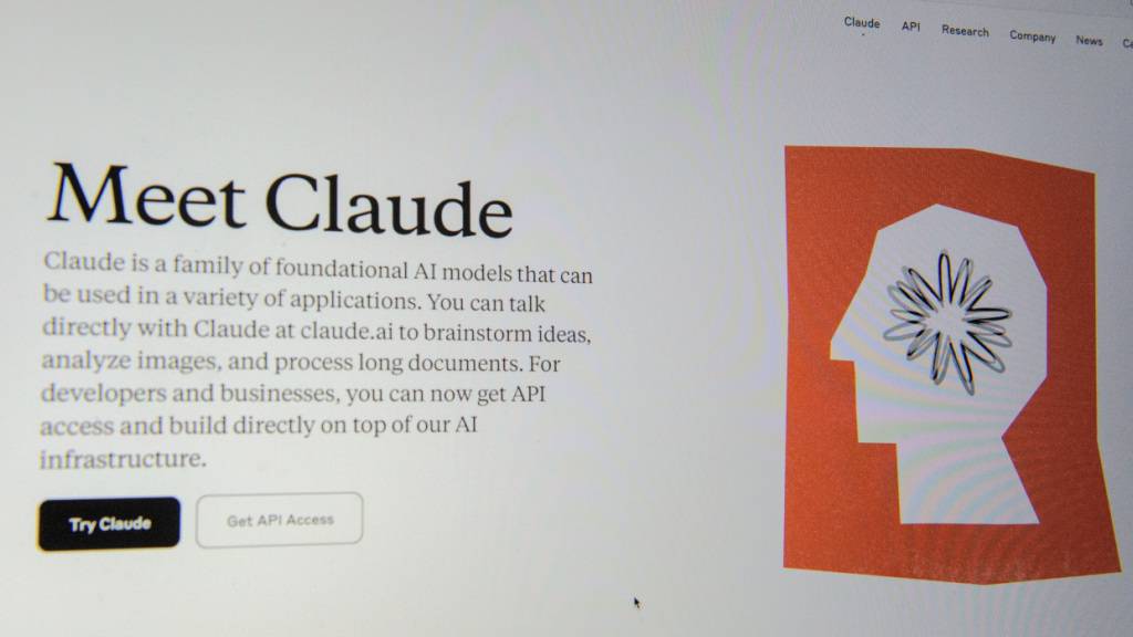 ARCHIV - Ein Monitor zeigt die Webseite der Firma Anthropic. Foto: Andrej Sokolow/dpa