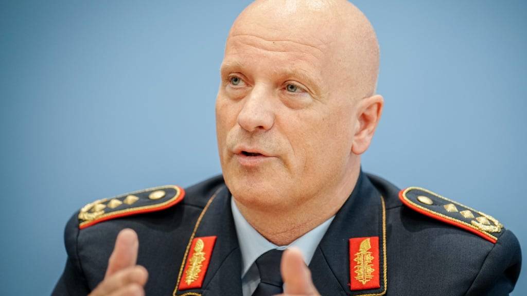 Ingo Gerhartz, Generalleutnant und Inspekteur der deutschen Luftwaffe, sprach mit der Deutschen Presse Agentur über die Abwehr von Luftangriffen. (Archivbild)