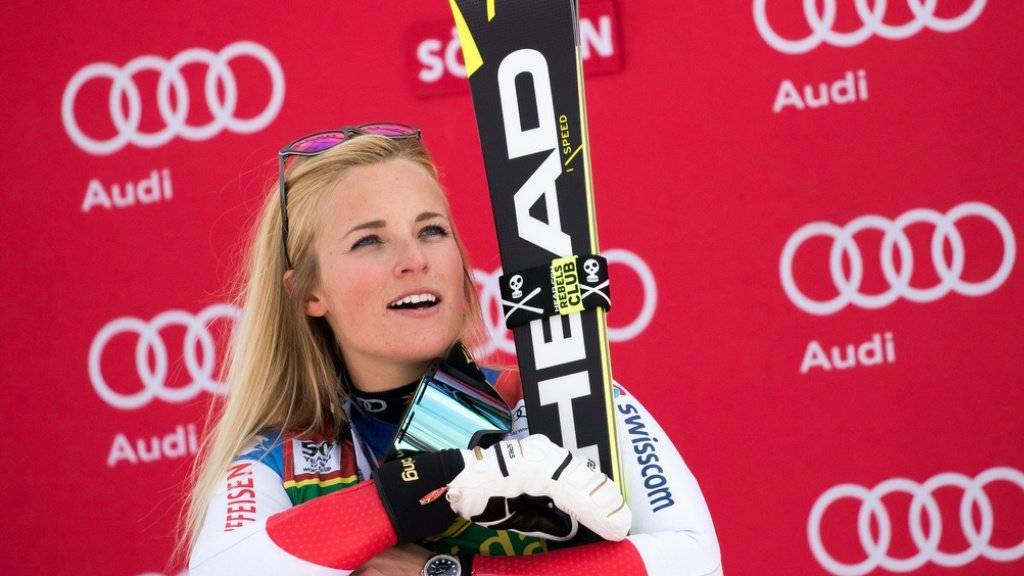 Als Teenagerin hat die damals schon erfolgreiche Skirennfahrerin Lara Gut beinahe ihre Leichtigkeit verloren: Heute ist sie routinierter, was den Umgang mit Medien angeht. (Archivbild)