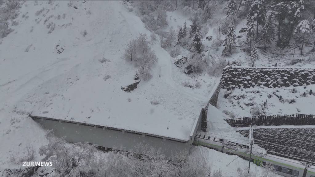 Zug wegen Lawine entgleist: Fünf Verletzte im Wallis