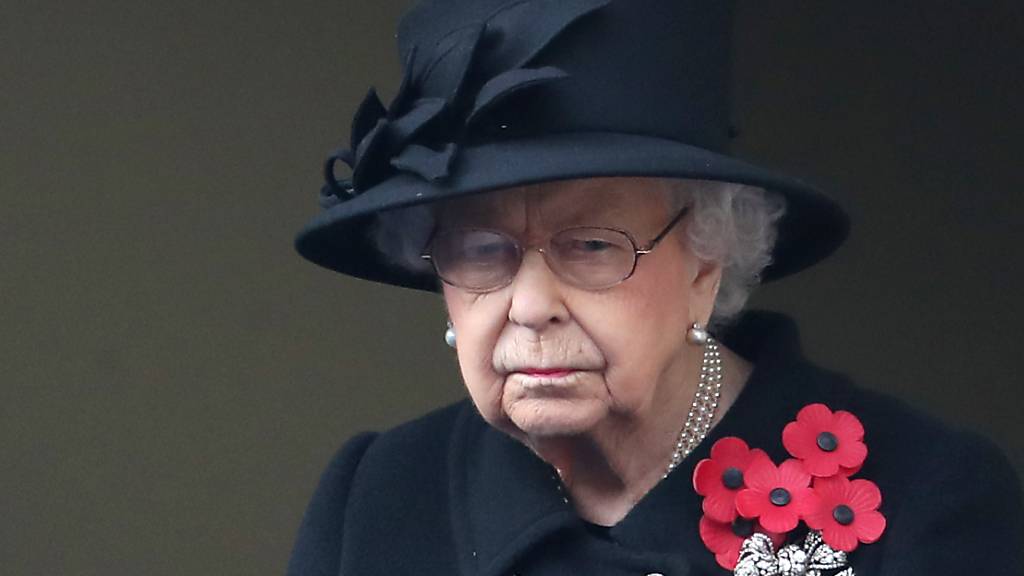 ARCHIV - Die britische Königin Elizabeth II. trauert um Prinz Philip. Ihren Geburtstag am 21. April will die Queen nicht feiern.