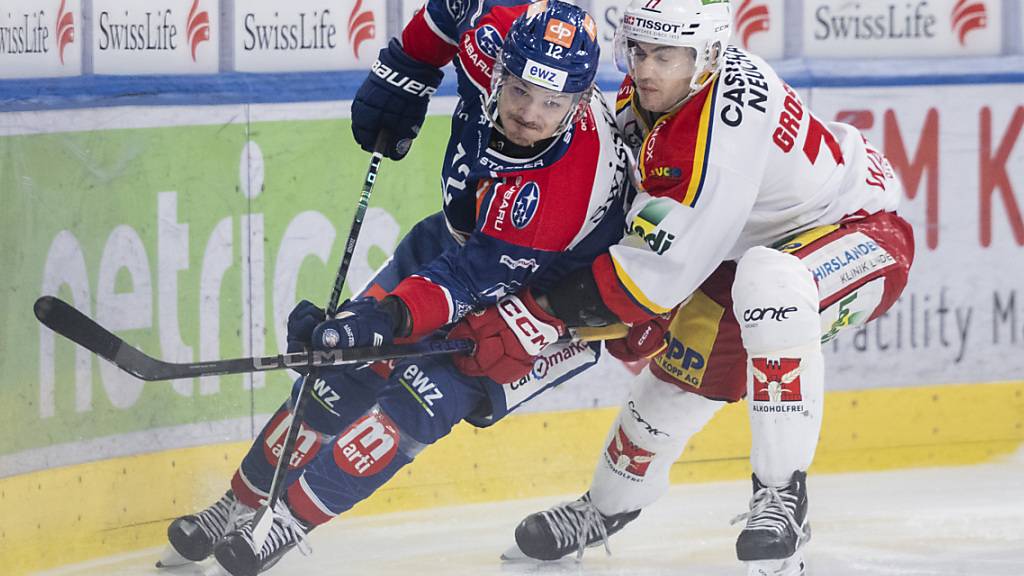 Yannick Zehnder (links) schoss den ZSC in der Verlängrung zum dritten Sieg in der Viertelfinalserie gegen Biel