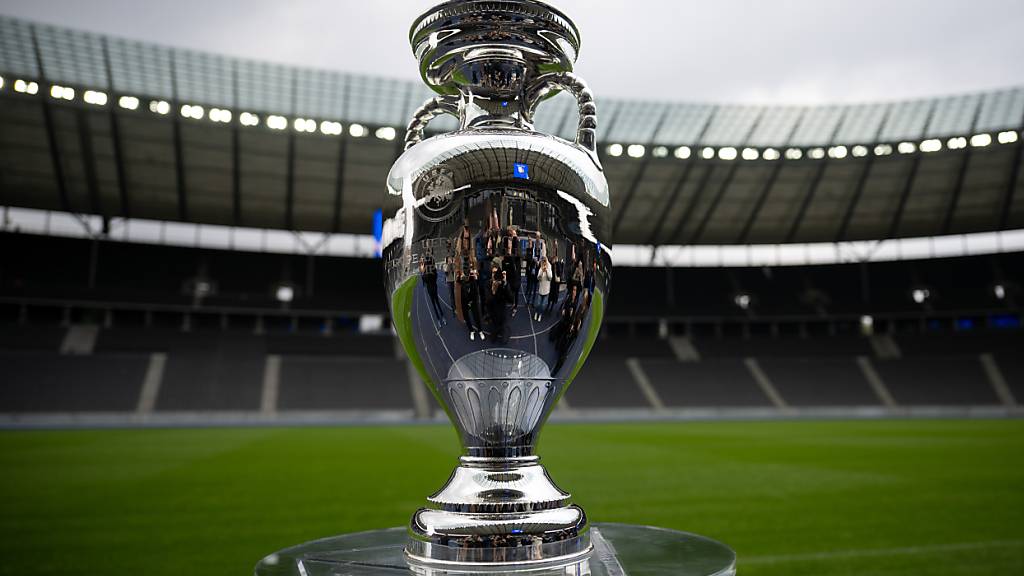 Im Olympiastadion in Berlin ermitteln die Finalteilnehmer im 51. Spiel der Endrunde den Nachfolger von Italien