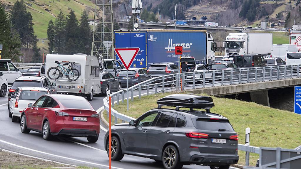 Schlechte Wetterprognosen im Süden dürften Stau nicht verhindern