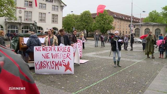 Cabaret Voltaire kesselt Polizei aus