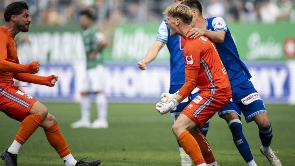 Luzerns Goalie Pascal Loretz ist beim Sieg gegen St. Gallen der umjubelte Held