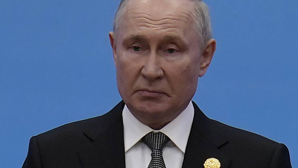 Der Präsident von Russland, Wladimir Putin, hat zu umgehenden Verhandlungen im Nahen Osten aufgerufen. Foto: Ng Han Guan/AP/dpa