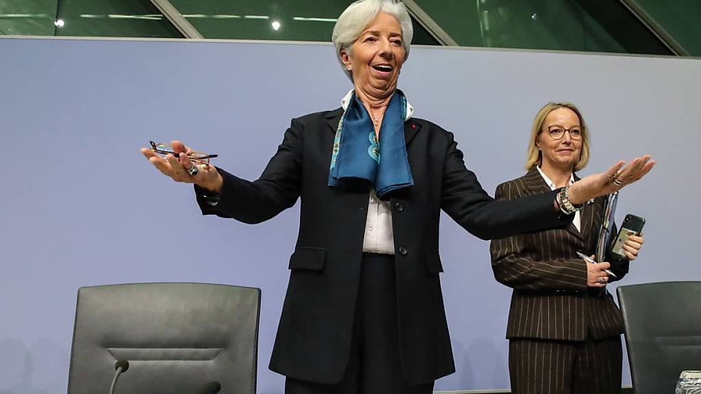 Die neue EZB-Präsidentin Christine Lagarde hat sich gleich nach ihrer ersten Zinssitzung von ihrem Vorgänger Mario Draghi abgesetzt. «Ich werde meinen eigenen Stil haben», sagte Lagarde bei ihrem mit Spannung erwarteten Auftritt in Frankfurt. (Archiv)