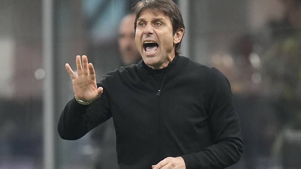 Antonio Conte übernimmt bei Napoli