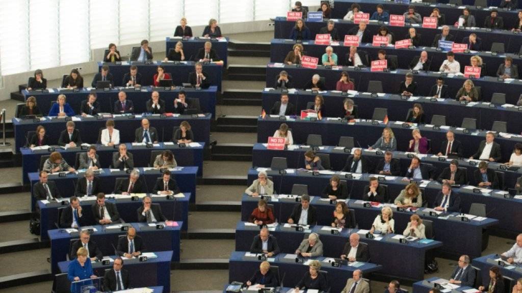 Sitzung des EU-Parlaments: Das Gremium hob am Mittwoch die Immunität eines ihrer ungarischen Mitglieder auf, das in seinem Heimatland verdächtigt wird, für Russland zu spionieren. (Archivbild)