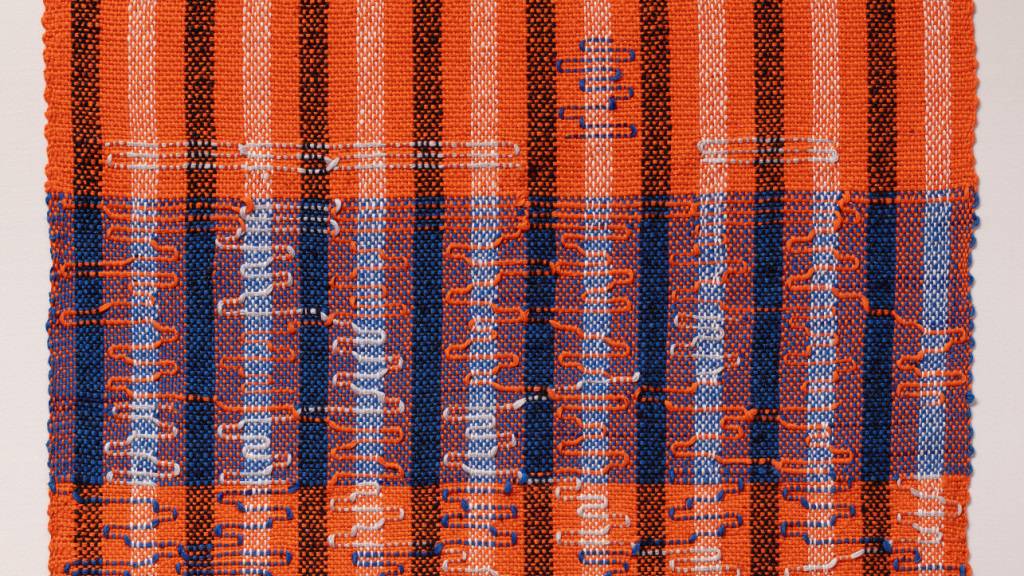 Das Textilwerk «Intersecting» von 1962 von Anni Albers in der Retrospektive im Zentrum Paul Klee in Bern.