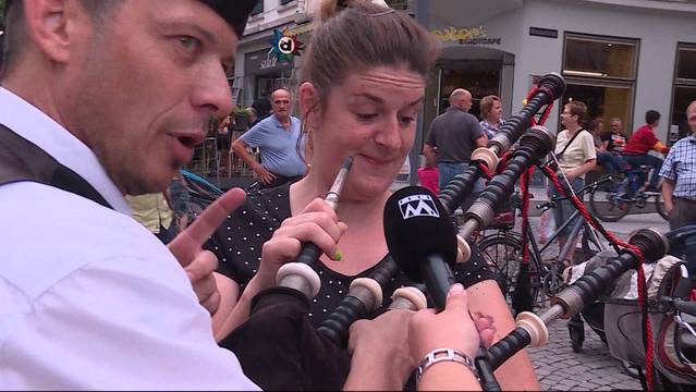 Dudelsack-Test am Langatun Pipe-Band Meeting