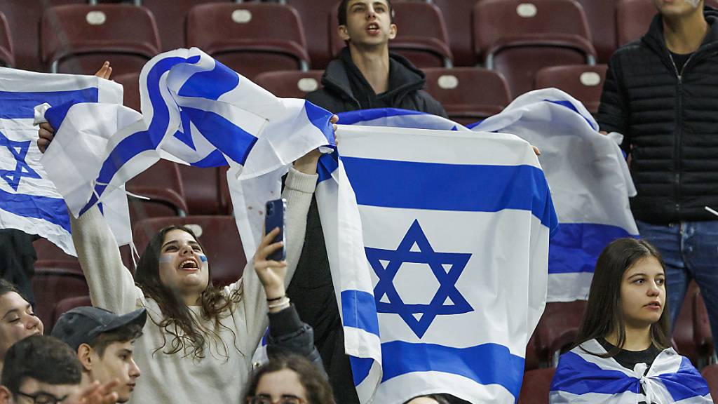 Israelische Fans beim Spiel zwischen der Schweiz und Israel in Genf