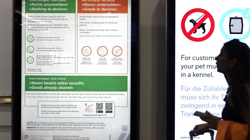 Ein Mann versuchte mit mutmasslichem Drogengeld über den Flughafen Zürich in die Schweiz einzureisen. Nun ist er wegen versuchter Geldwäscherei verurteilt. (Symbolbild)