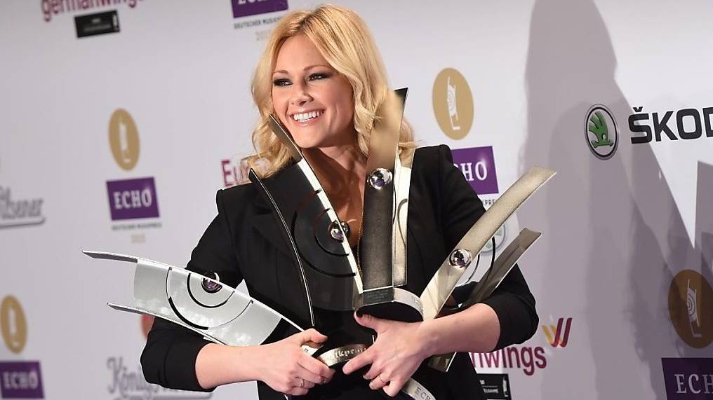 Helene Fischer ist mit 17 ECHO jetzt einsame Spitze.