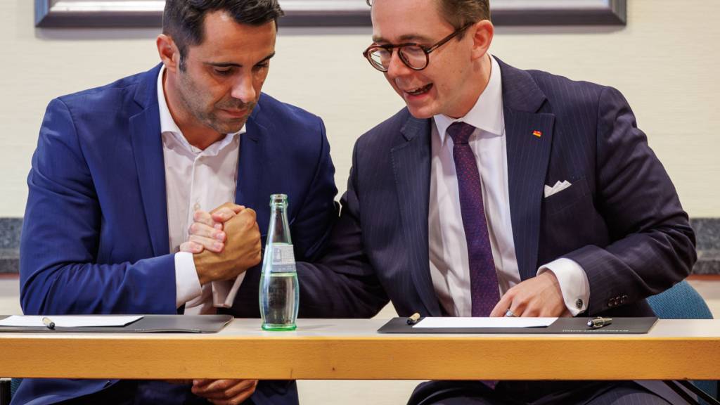 Daniel Peters (l) und Philipp Amthor. Foto: Jens Büttner/dpa