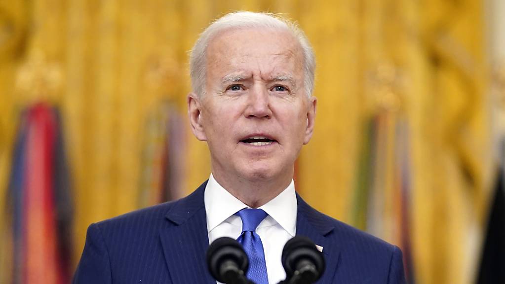 US-Präsident Joe Biden spricht während einer Veranstaltung zum Internationalen Frauentag im East Room des Weißen Hauses. Foto: Patrick Semansky/AP/dpa