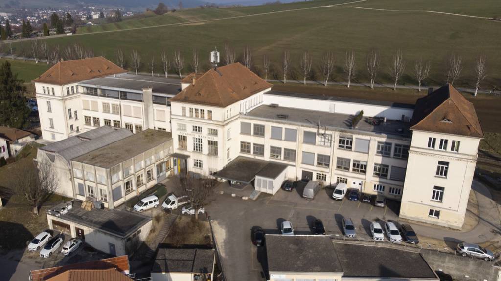 Das Fabrikgebäude der Tavannes Machines Co. SA wird künftig von der kantonalen Verwaltung genutzt.