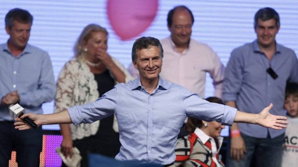 Wahlsieger Mauricio Macri lässt sich am Sonntag in Buenos Aires feiern.