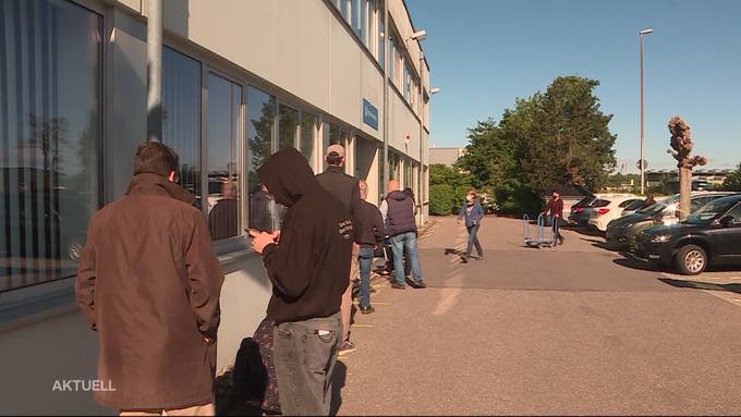 Deutsche Paketshops werden von Schweizern überrannt