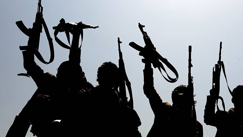 Huthi-loyale jemenitische Kämpfer in der Hauptstadt Sanaa.