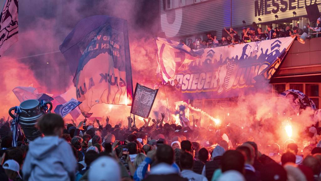 FCL-Fans sammeln 7'000 Franken für Cupfeier-Busse