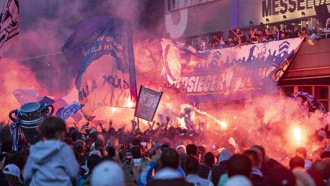 FCL-Fans sammeln 7'000 Franken für Cupfeier-Busse