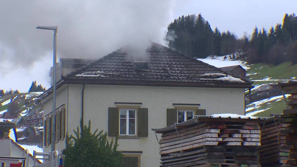 Brand in Waldstatt: Haus dürfte unbewohnbar sein