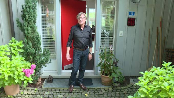 Aussen Stall, innen Designerwohnung: Leo zeigt «sis Dihei»