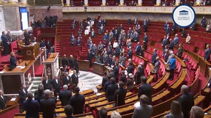 Französisches Parlament hält Schweigeminute für Opfer von Crans-Montana ab